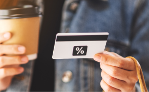 Obraz - Czy możliwość zakupu towarów oferowanych przez pracodawcę po niższych cenach niż rynkowe stanowi dla pracownika przychód ze stosunku pracy?